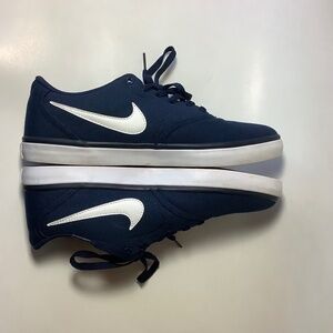 Nike men’s SB Check Solarsoft navy blue size 9